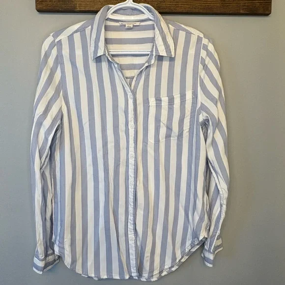 Beach lunch lounge Blue and White Striped Button Down Shirt size Small - Picture 2 of 11